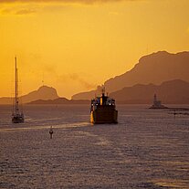 Blick aus der Bucht von Olbia im Morgenlicht