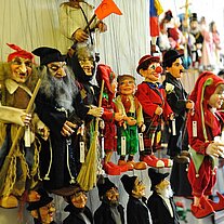 Marionettenverkauf in der Nerudova