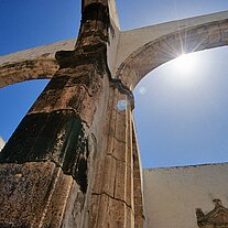 Gewölbe im Gegenlicht