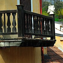 Balkon mit Kopf
